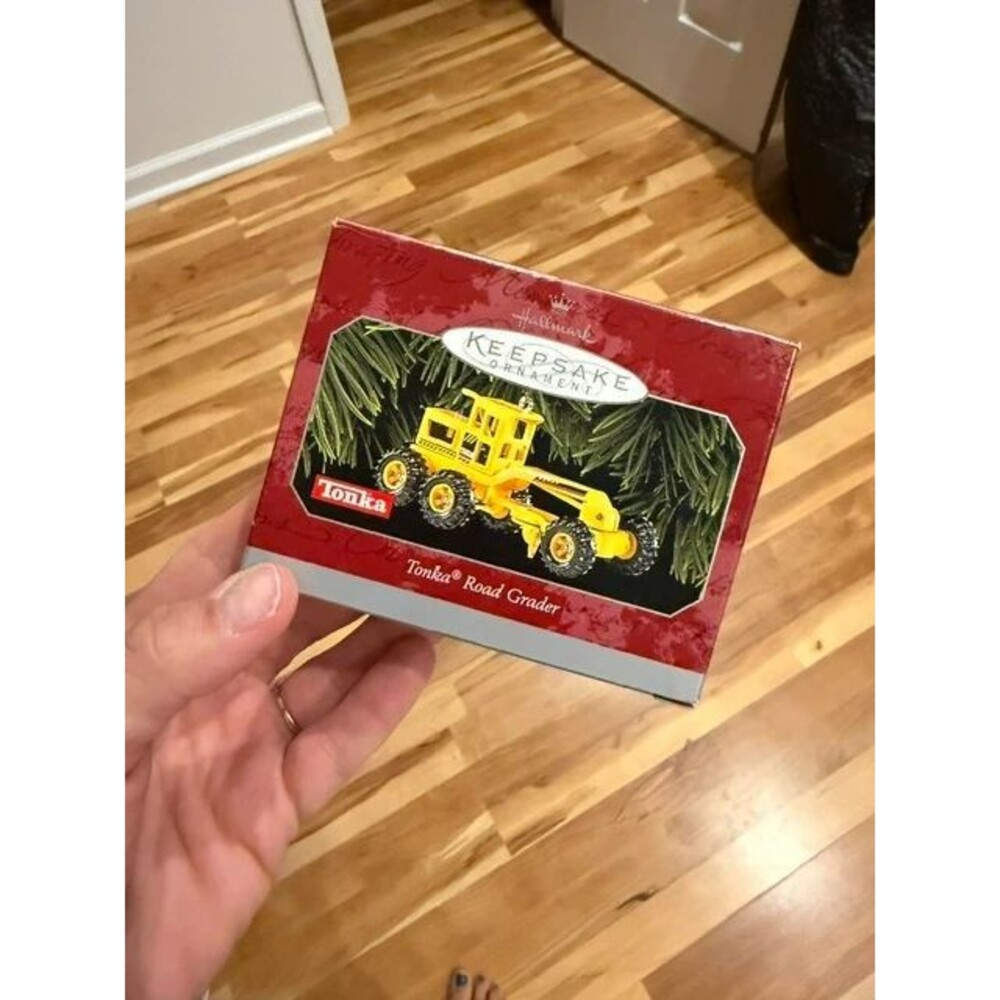 1998 Hallmark Keepsake Tonka Mighty Road Grader Die Cast Christmas Ornament with